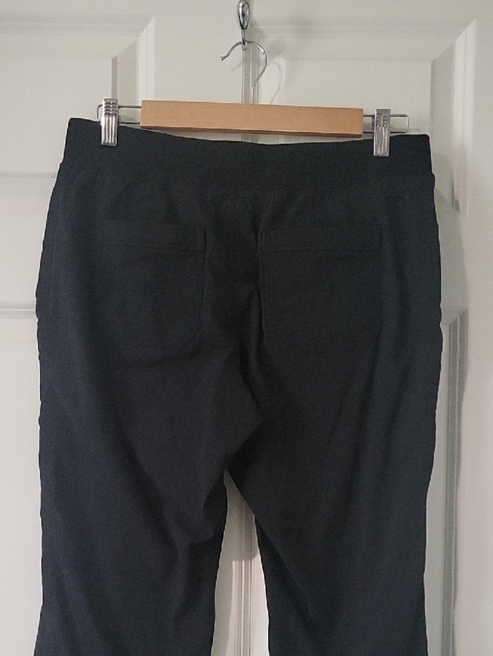 Women’s Athleta Trekkie Jogger Pants Size 8 Black Athletic Travel Pants - Picture 5 of 11